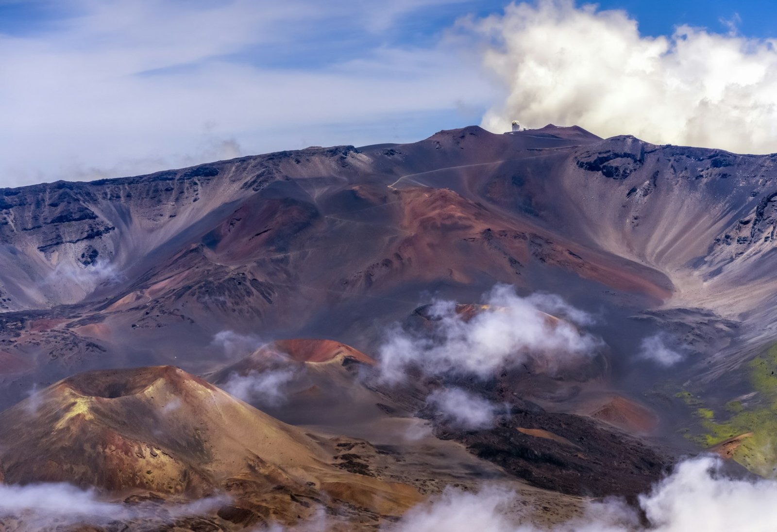 Haleakalā crater above the clouds on Maui